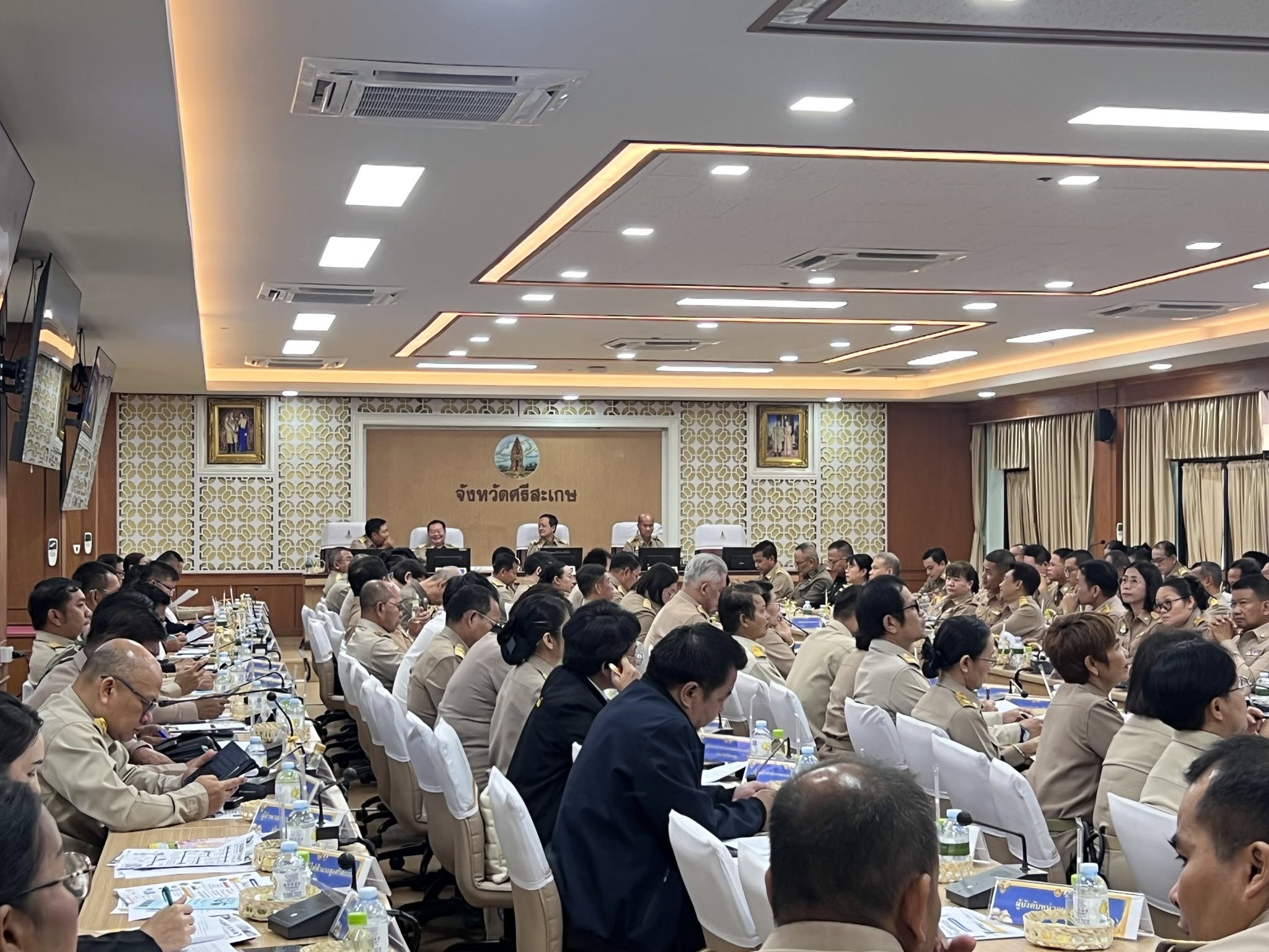 วันจันทร์ที่ 29 มิถุนายน พ.ศ. 2569  เข้าร่วมประชุมคณะกรมการจังหวัดศรีสะเกษ หัวหน้าส่วนราชการ นายอำเภอ  ประจำจังหวัดศรีสะเกษ  ครั้งที่ 6/2569  