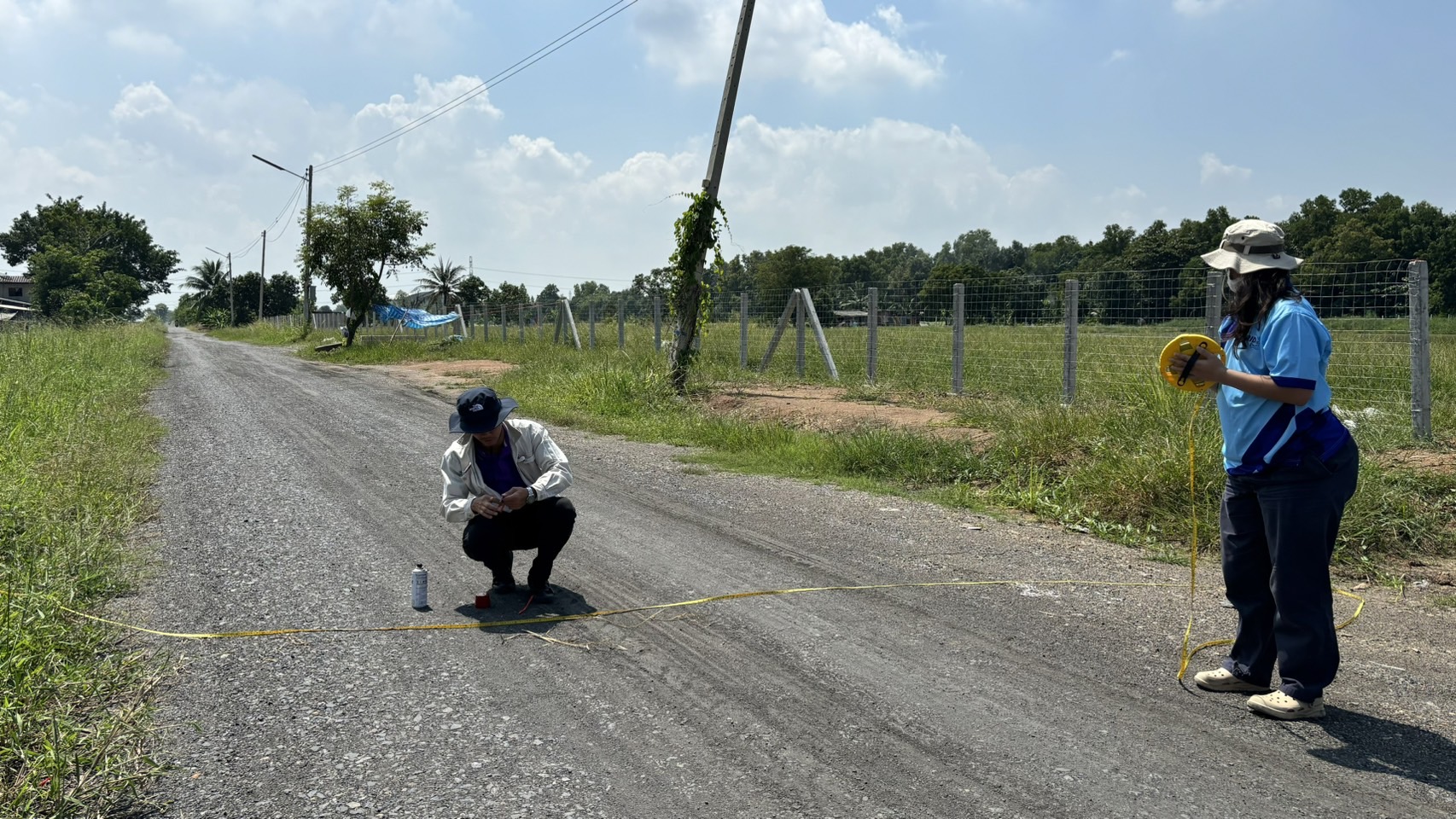  ลงพื้นที่ร่วมตรวจสอบแนวก่อสร้างปรับปรุงจัดรูปที่ดินพื้นที่โครงการส่งน้ำและบำรุงรักษารังสิตเหนือ  คูส่งน้ำสาย 01.1 (คลองระพีพัฒน์)